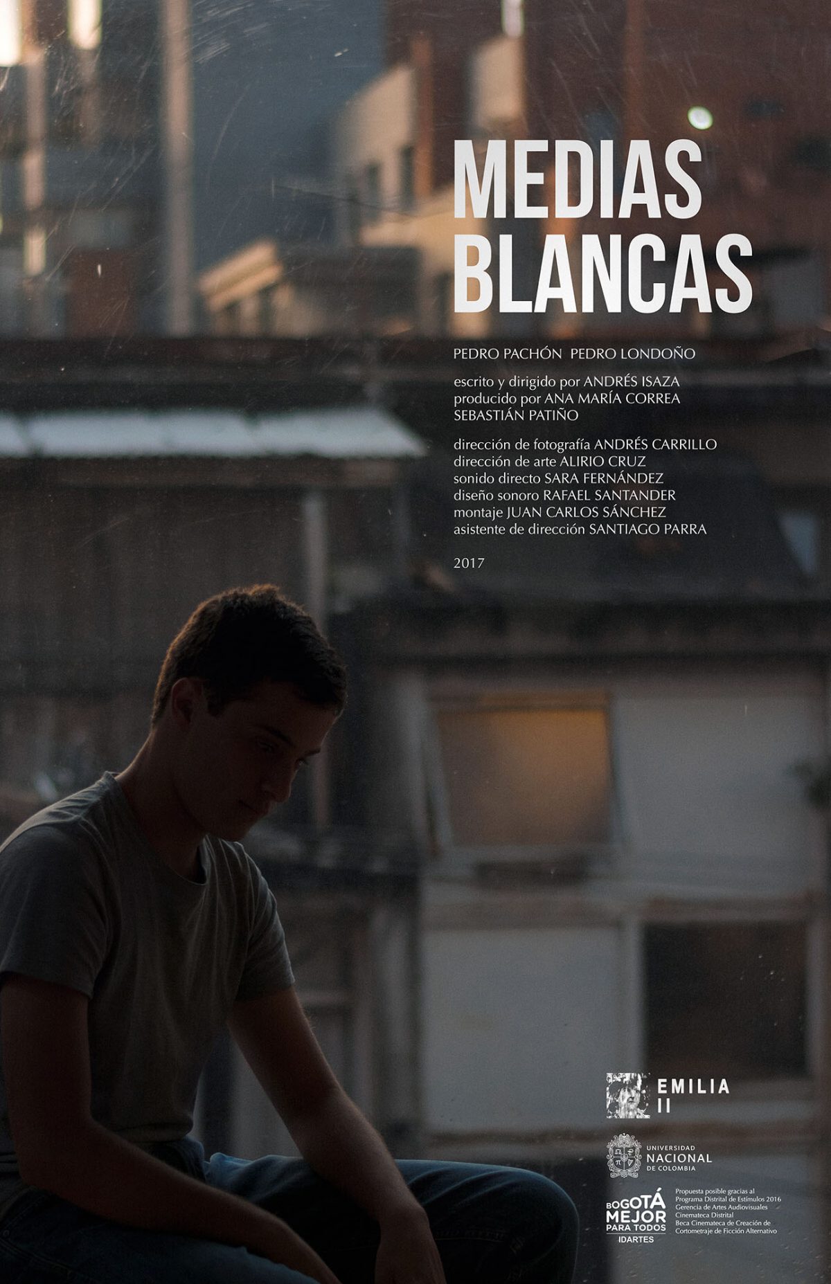 Medias blancas (Dir. Andrés Isaza, 2016)