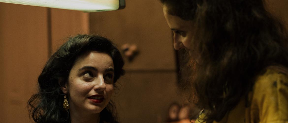 película La vida invisible de Eurídice Gusmão dos mujeres hablando