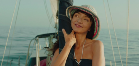 mujer en el mar 