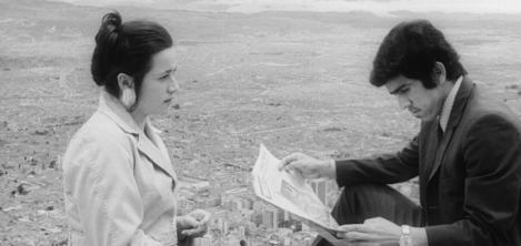 pareja conversando