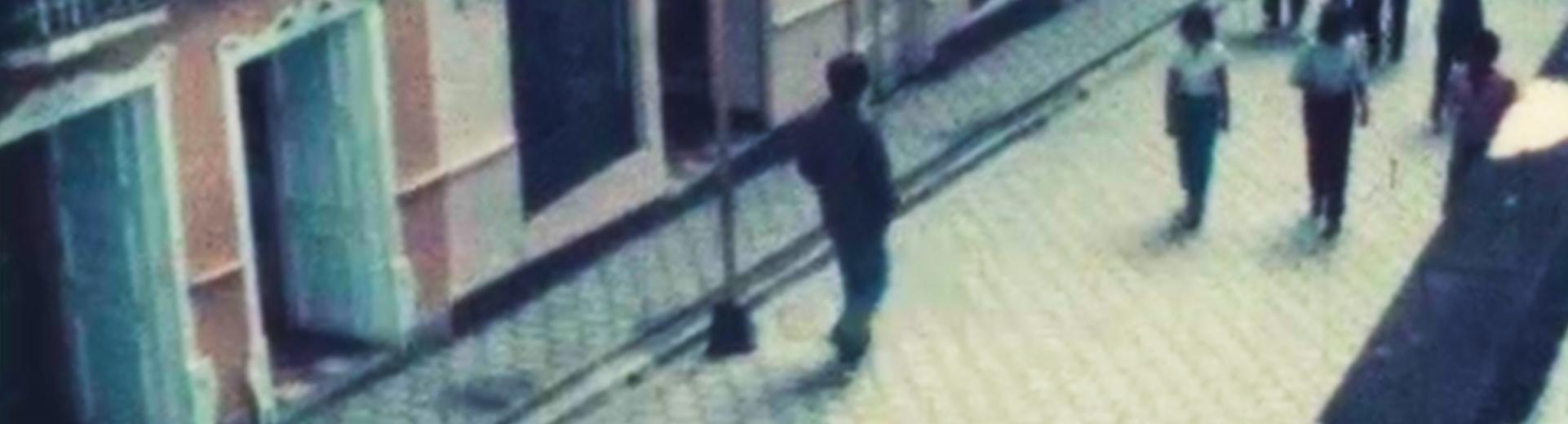 Still corto Cierra-ojos