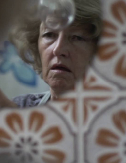 Fotograma de Home: el país de la ilusión (Josephine Landertinger; 2016)