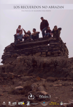 Medias blancas (Dir. Andrés Isaza, 2016) Bogotá. 14 min.